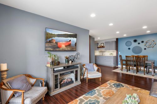 apt-104-4010 Foss Rd, Saint Anthony, MN, 55421-4592 | Card Image