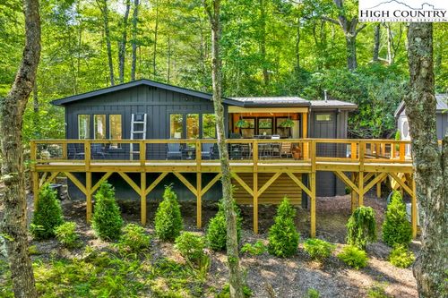 339 Oak Hills Rd, Newland, NC, 28657-8405 | Card Image