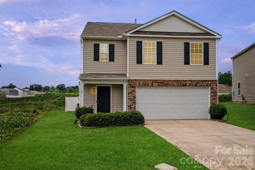 2801 Thomas Twig Dr, Dallas, NC, 28034-0467 | Card Image