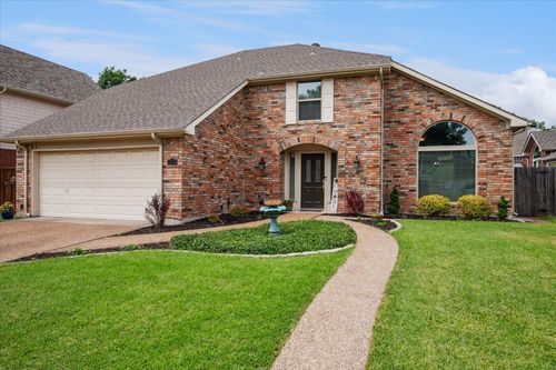 2105 Fairmont Dr, Flower Mound, TX, 75028-4606 | Card Image