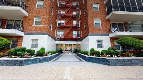 2g-66-15 Thornton Place, New York, NY, 11374 | Card Image