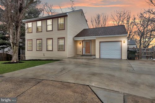 10603 Hunters Chase Ln, DAMASCUS, MD, 20872-2191 | Card Image