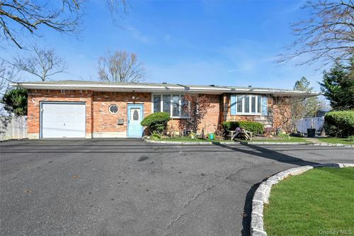 133 Wolf Hill Rd, Melville, NY, 11747-1340 | Card Image