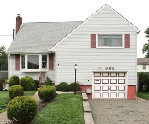 668 Lehigh Ave, Union, NJ, 07083-7615 | Card Image