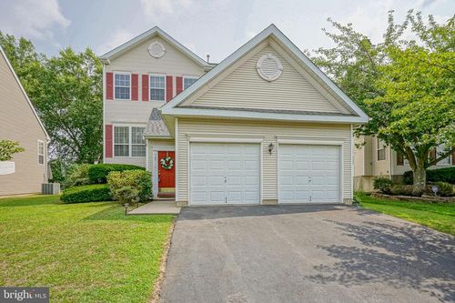 120 Arrowhead Dr, BURLINGTON, NJ, 08016-3950 | Card Image