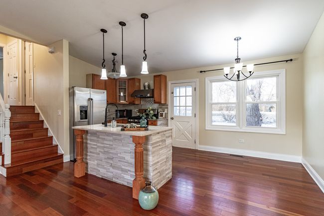 427 Brittany Ln, House other with 3 bedrooms, 2 bathrooms and 2 parking in Lindenhurst IL | Image 6
