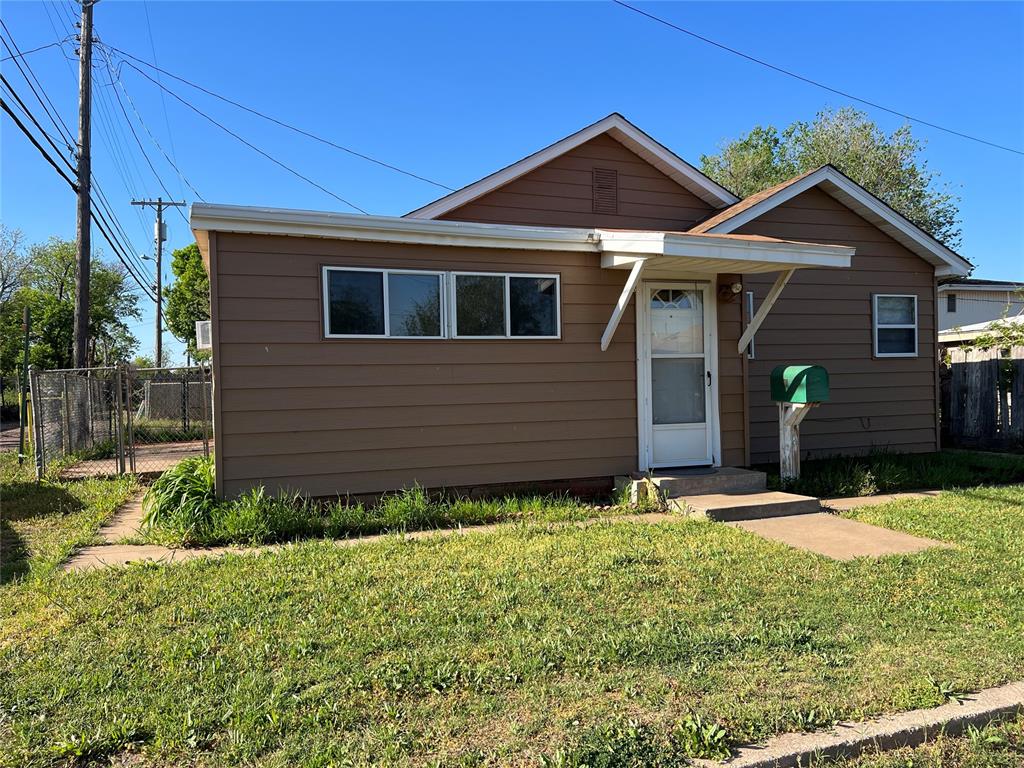 C St, Altus, OK 73521