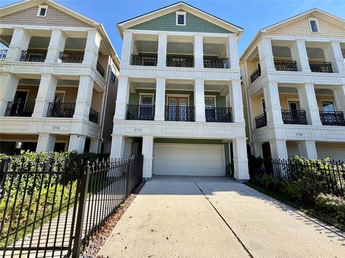 2710 Nicholson St, Houston, TX, 77008-2027 | Card Image