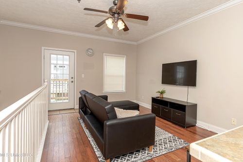 611-611 Peach St, D'Iberville, MS, 39540-4300 | Card Image