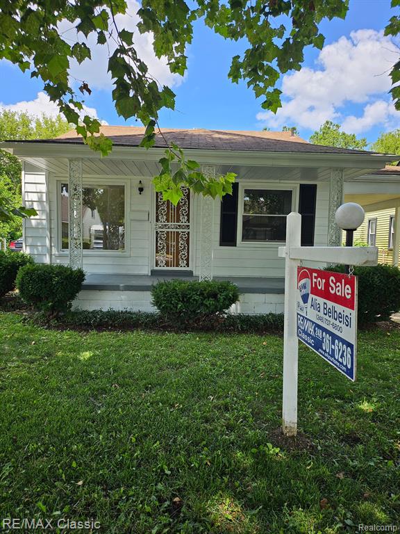 Andover St, Inkster, MI 48141