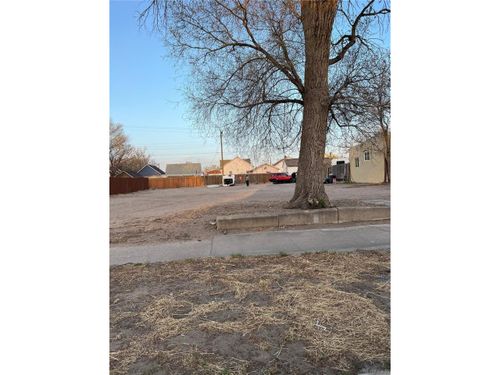 1220 E Abriendo Ave, Pueblo, CO, 81004-2902 | Card Image