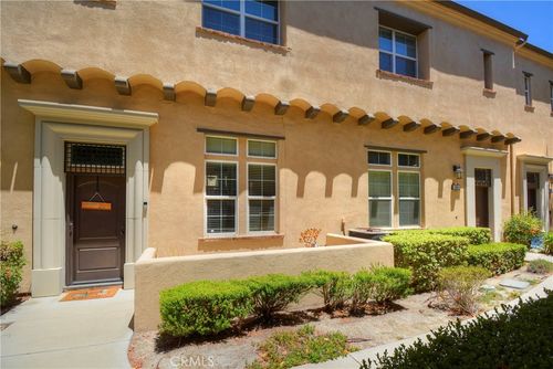 4452 Owens St, Corona, CA, 92883-0834 | Card Image