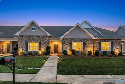 3221 Mcclellan Way, Decatur, AL, 35603 | Card Image