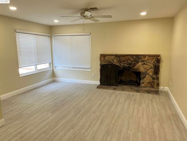 162 Riverside Dr, House other with 3 bedrooms, 2 bathrooms and 4 parking in Bay Point CA | Image 4
