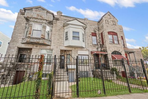 4049 S Indiana Ave, Chicago, IL, 60653-2111 | Card Image