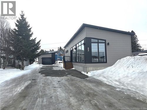 212 2e Rue, Shippagan, NB, E8S1T8 | Card Image