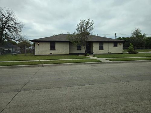 5833 Geddes Ave, Fort Worth, TX, 76107-5815 | Card Image