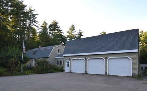 287 Middle Rd, Brentwood, NH, 03833-6019 | Card Image