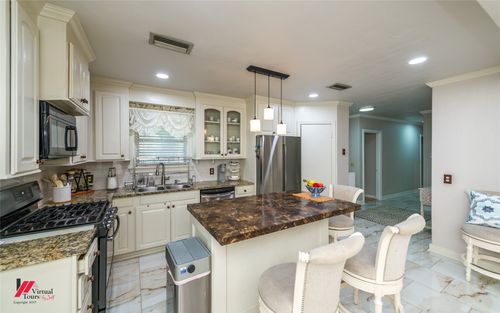 175 Richard Ave, Shreveport, LA, 71105-3525 | Card Image
