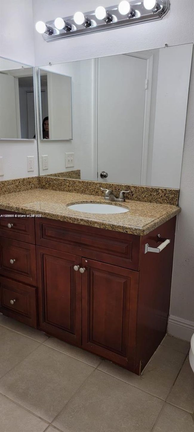 APT-4308 - 2846 S University Dr, Condo with 2 bedrooms, 2 bathrooms and null parking in Davie FL | Image 10