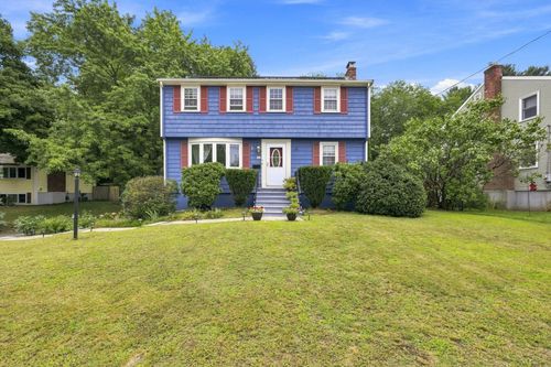 25 Mohawk Path, Bellingham, MA, 02019-1221 | Card Image