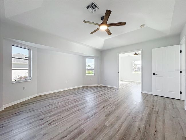 Primary | Image 18