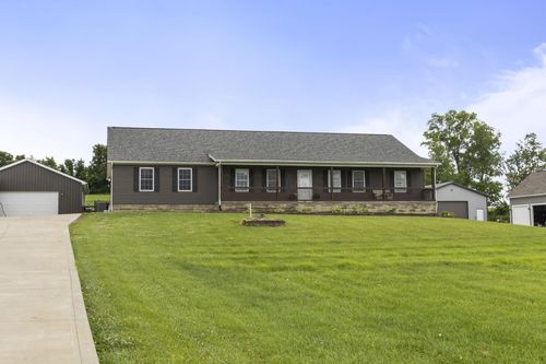 325 Carroll Eastern Rd Ne, Lancaster, OH, 43130-9124 | Card Image