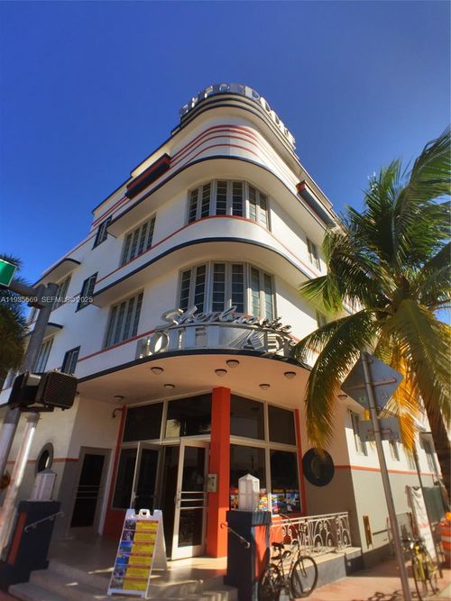apt-301-901 Collins Ave, Miami Beach, FL, 33139-5024 | Card Image