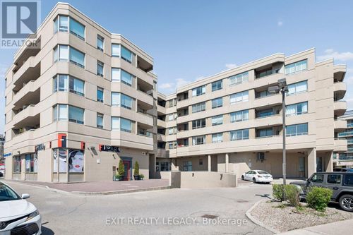 304-555 Wilson Ave, North York, ON, M3H0C5 | Card Image