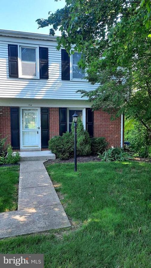 744 Allenview Dr, MECHANICSBURG, PA, 17055-8600 | Card Image