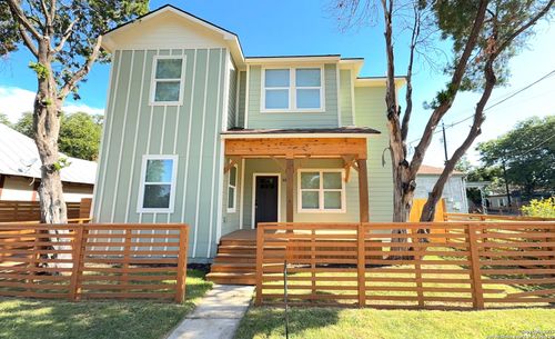 527 Montana St, San Antonio, TX, 78203-1134 | Card Image