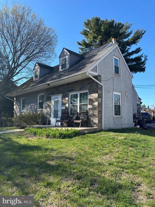 2588 Radcliffe Rd, BROOMALL, PA, 19008-2332 | Card Image