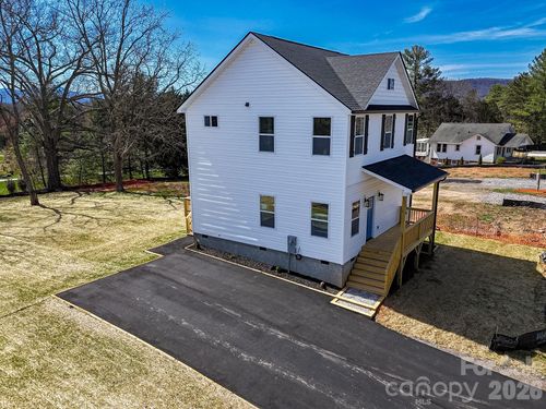 428 Hazel Mill Rd, Asheville, NC, 28806-2824 | Card Image
