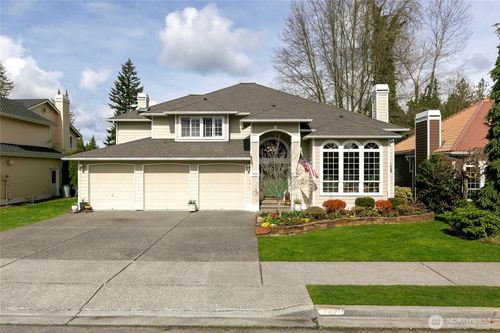 7421 W Country Club Dr, Arlington, WA, 98223-5935 | Card Image