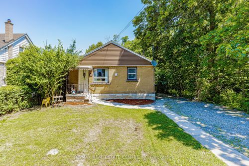 16 Ainslie Ave, Hamilton, ON, L8S2J3 | Card Image