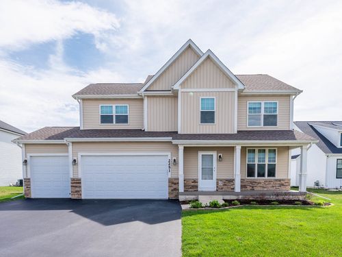 2251 Coventry Circle S, Sycamore, IL, 60178 | Card Image