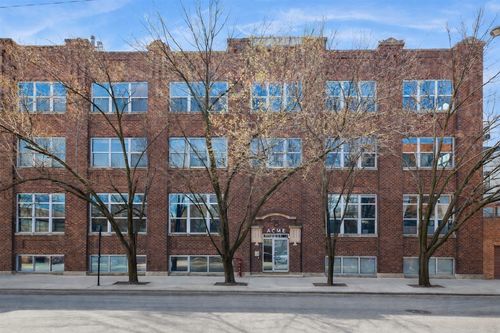 apt-5-2201 W Wabansia Ave, Chicago, IL, 60647-5494 | Card Image