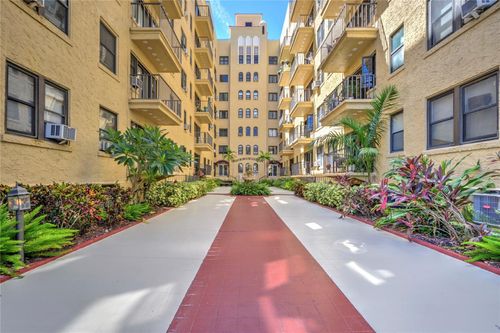 610-130 4th Ave N, St Petersburg, FL, 33701-6000 | Card Image