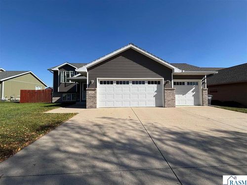 224 Creekside Dr, Eagle Lake, MN, 56024-4608 | Card Image