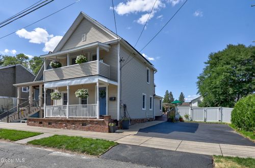 31 Ash St, Saratoga Springs, NY, 12866-4107 | Card Image
