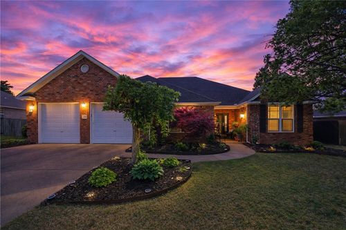 1299 Saint Andrews Circle, Fayetteville, AR, 72701 | Card Image