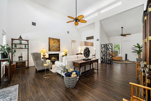 131 Vista Crk, Palm Desert, CA, 92260-7215 | Card Image