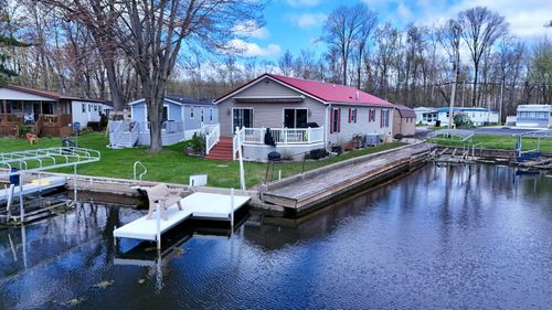 479 Maple Ln, Coldwater, MI, 49036-8316 | Card Image