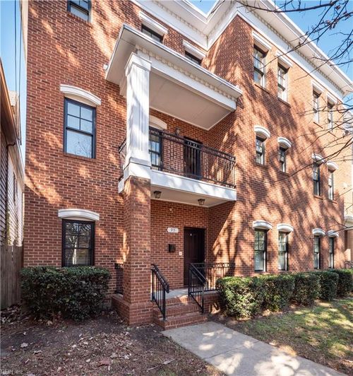 a-915 Colley Ave Avenue, Norfolk, VA, 23507 | Card Image