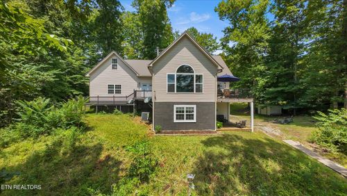 680 Crestwood Dr, Speedwell, TN, 37870-2400 | Card Image