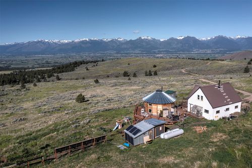 2879 Soft Rock Rd, Corvallis, MT, 59828-9348 | Card Image