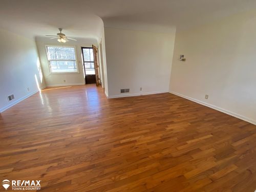 6007 Corunna Rd, Flint, MI, 48532-5302 | Card Image