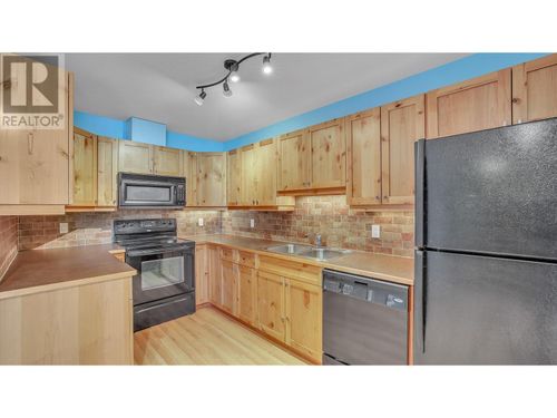 8-519 13th St, Invermere, BC, V0A1K4 | Card Image