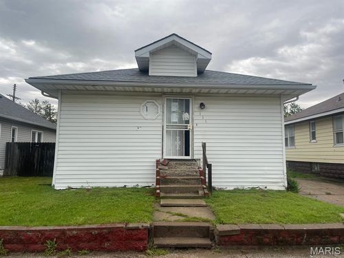 111 Kingshighway, East Alton, IL, 62024-1446 | Card Image