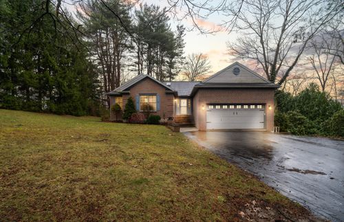 8 Marlin St, Brookville, PA, 15825-1369 | Card Image